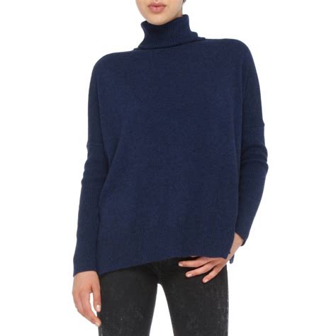 Navy Cashmere Turtleneck 